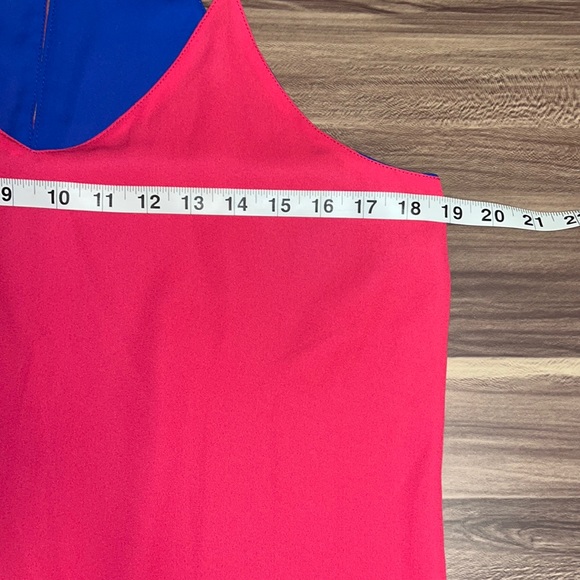 Pink and blue reversible tank top - Picture 6 of 11